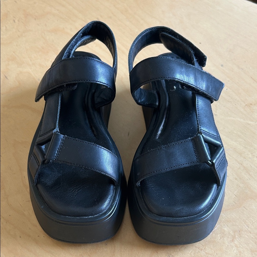 Vegabond Black Women's Platform Sandals